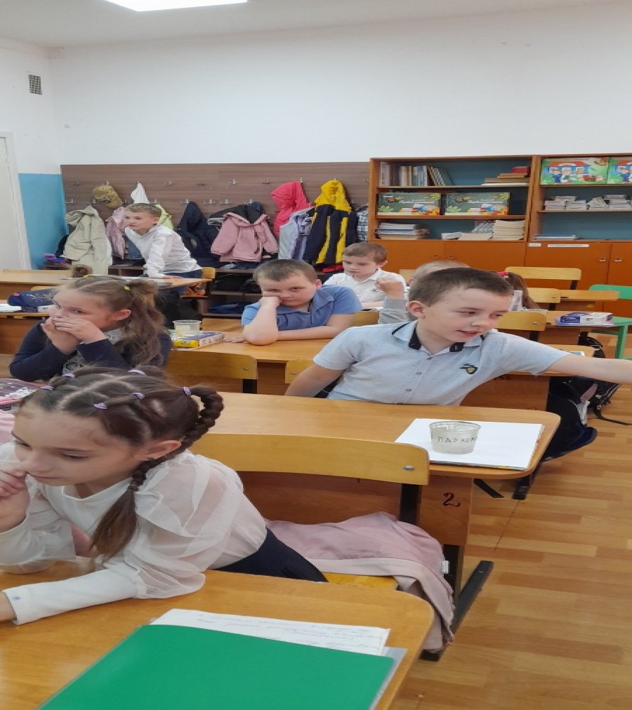 Час мужества: "Аты, баты- шли солдаты".