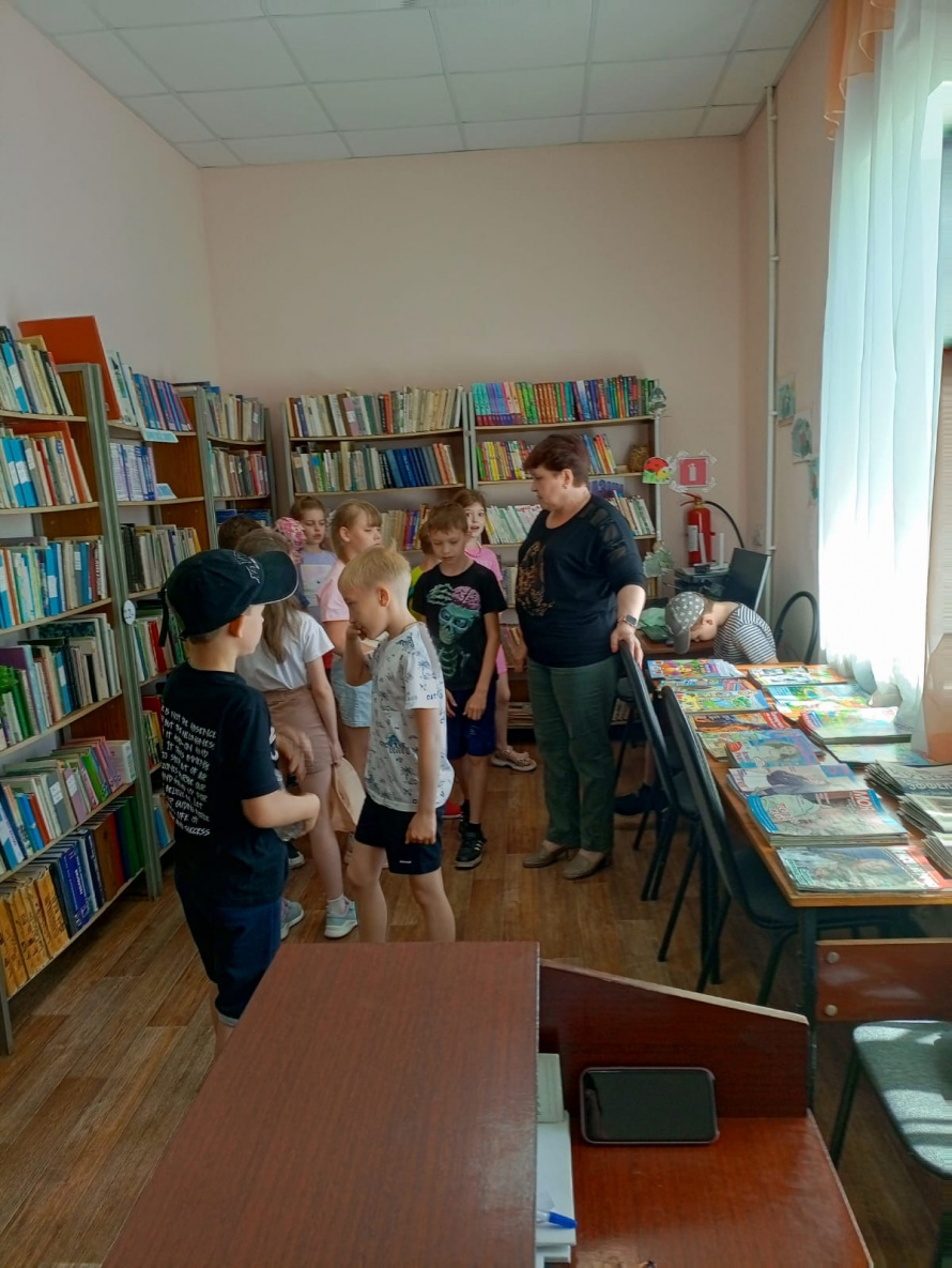  Экскурсия в библиотеку.